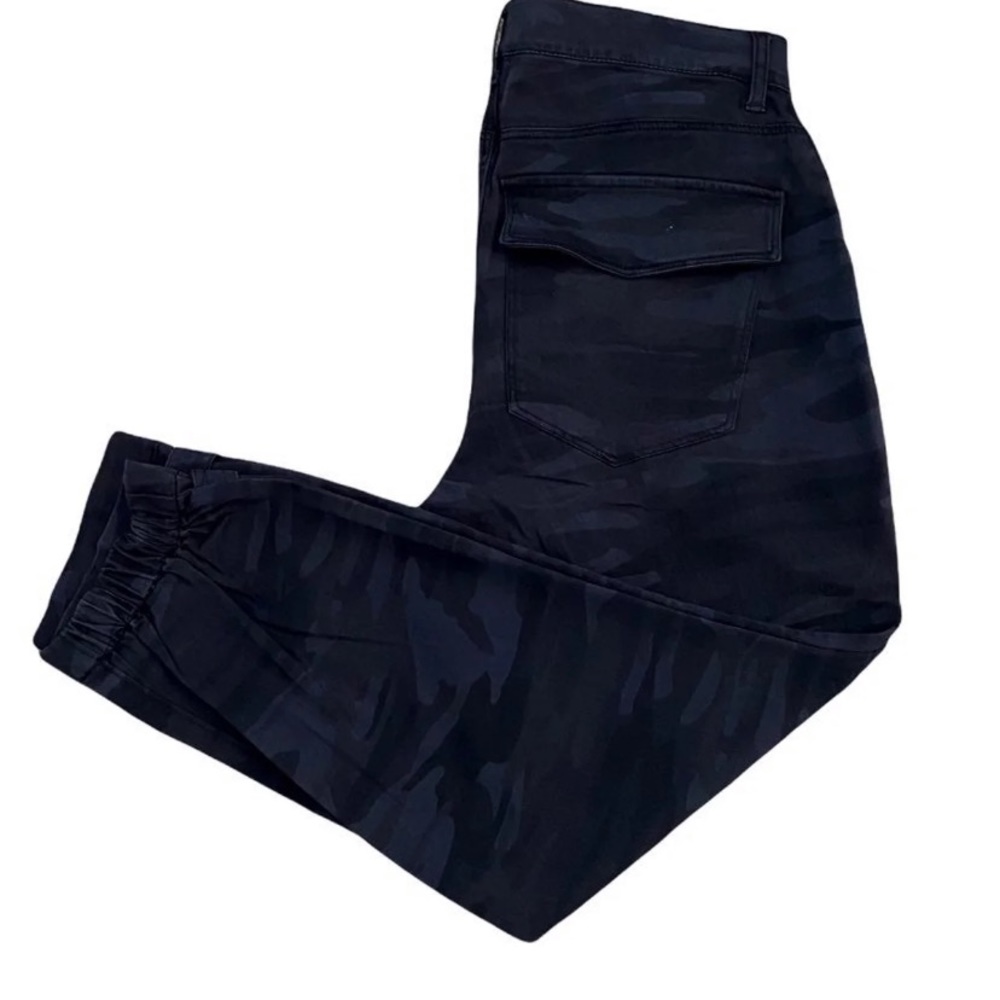 NWOT Express dark gray and black highrise camo pants